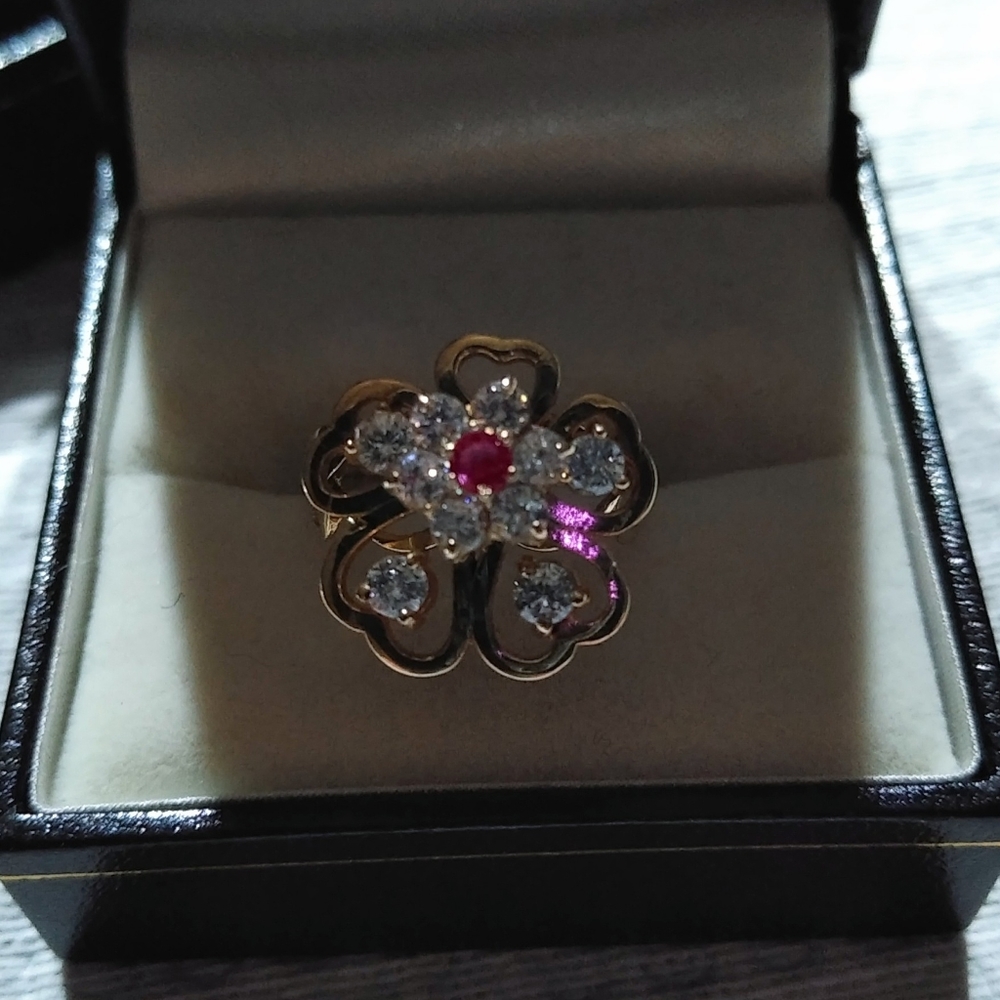10K White Sapphire Spinner Ring